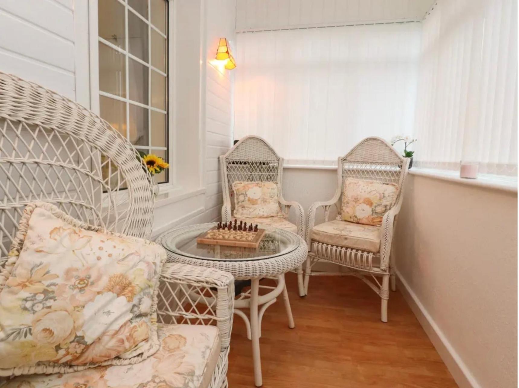 Kitty - 3 Bedroom - Warm And Welcoming - Sleeps 5 - *
