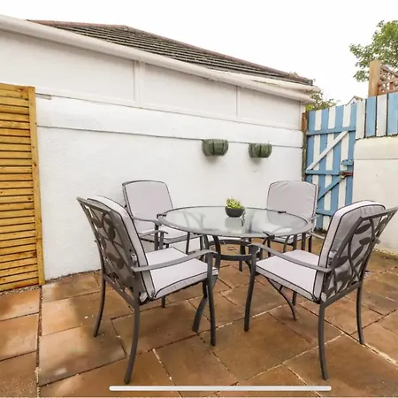 Kitty Cottage - 3 Bedroom - Warm And Welcoming - Sleeps 5 - Blackpool Exterior foto